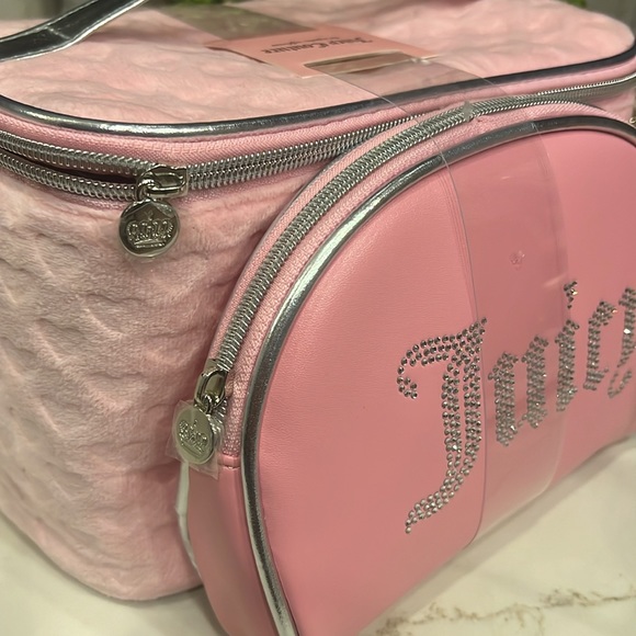 🩷🍒Juicy couture velour bling cosmetic case set - Picture 4 of 8